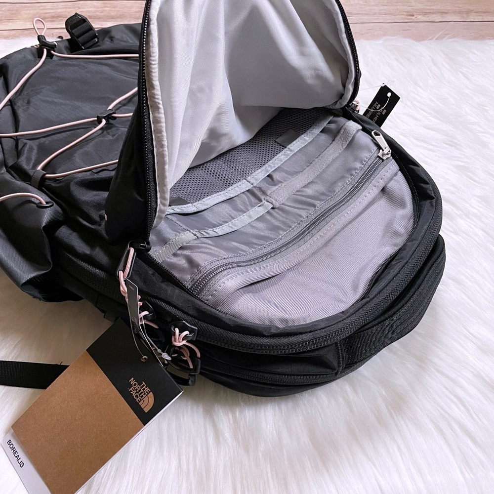 The North Face Women’s Borealis 27 Liter Backpack - Picture 6 of 10